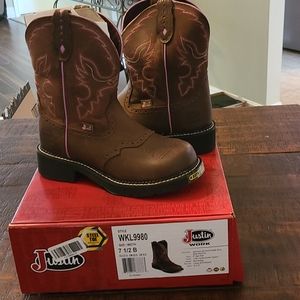 Justin Boots steel toe work boots. 7.5